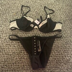 NWT VICTORIA SECRET 34 B BRA and SIZE M PANTY SET NUDE & BLACK